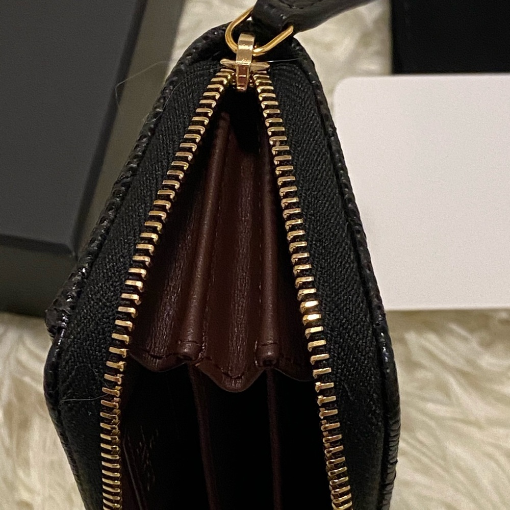Chanel Classic Zipped Coin Purse - Picture 14 of 16